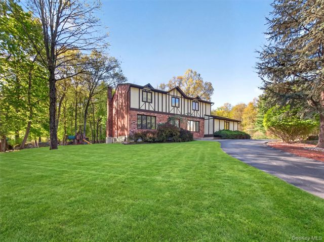 7 Bell Court, Suffern, NY 10901