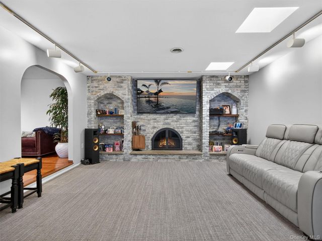 7 Bell Court, Suffern, NY 10901