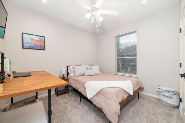 11318 Twain Drive, Montgomery, TX 77356