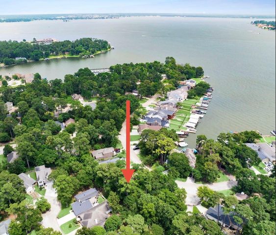 11318 Twain Drive, Montgomery, TX 77356