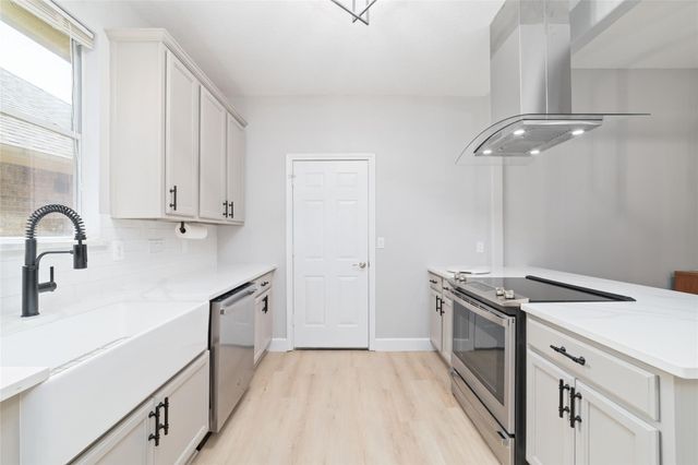 11318 Twain Drive, Montgomery, TX 77356