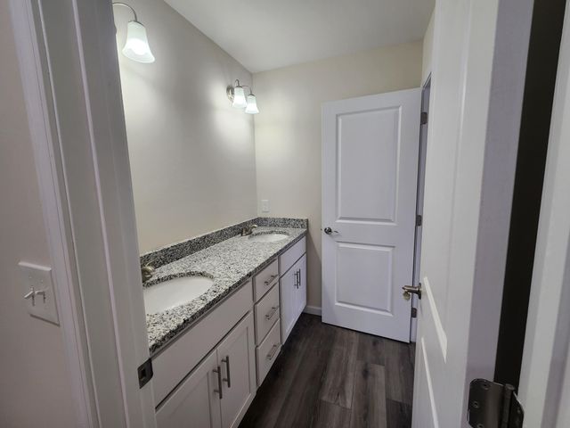 6135 Warren Newcomb DR, Radford, VA 24141
