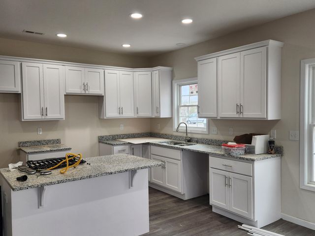 6135 Warren Newcomb DR, Radford, VA 24141