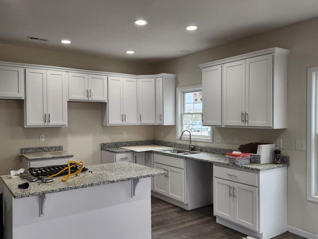 6135 Warren Newcomb DR, Radford, VA 24141