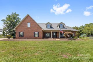 120 Leatherwood Drive, Statesville, NC 28625