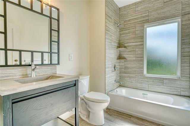 1239 Old 35, Xenia, OH 45385