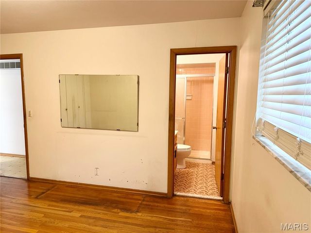 1019 Active Drive, St Louis, MO 63146