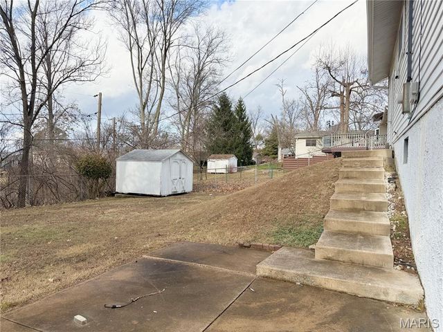 1019 Active Drive, St Louis, MO 63146