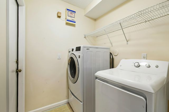 409 Woodview Circle, Palm Beach Gardens, FL 33418