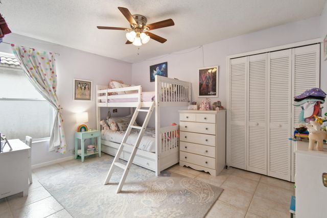 409 Woodview Circle, Palm Beach Gardens, FL 33418