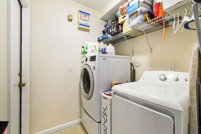 409 Woodview Circle, Palm Beach Gardens, FL 33418