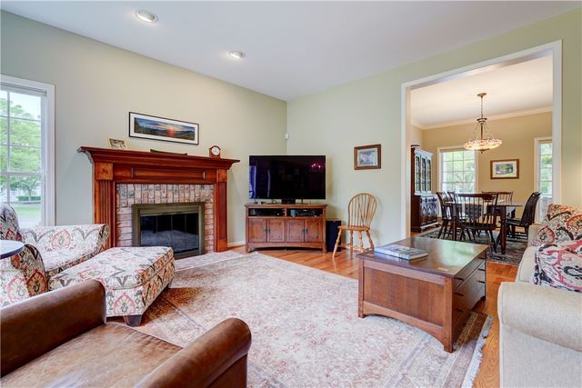 2 Founders Green, Pittsford, NY 14534