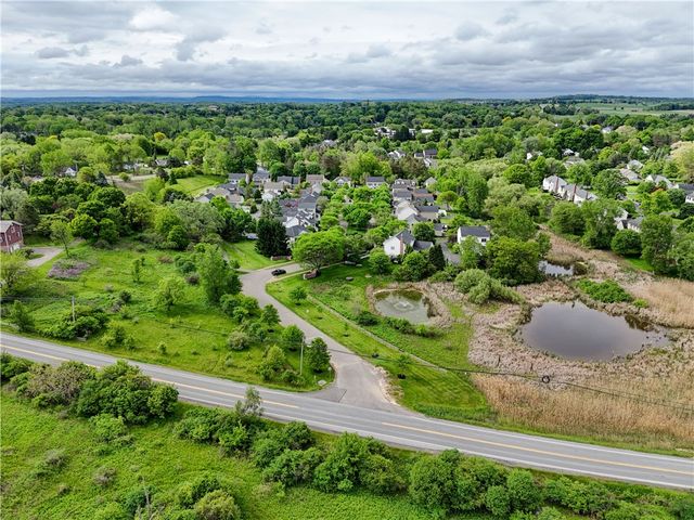 2 Founders Green, Pittsford, NY 14534