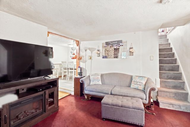 27 Malvern St, Waltham, MA 02451