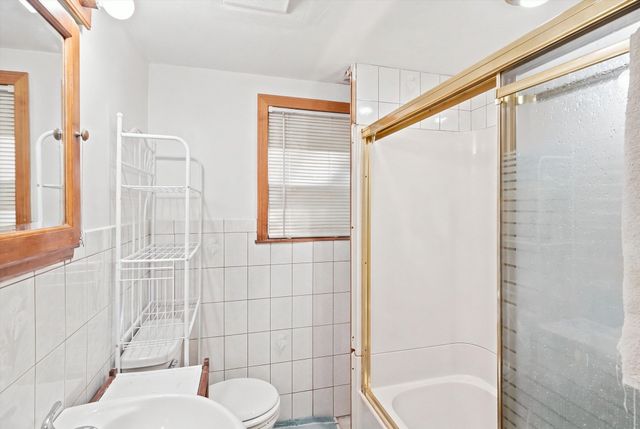 27 Malvern St, Waltham, MA 02451