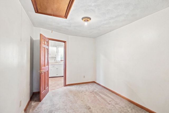 27 Malvern St, Waltham, MA 02451