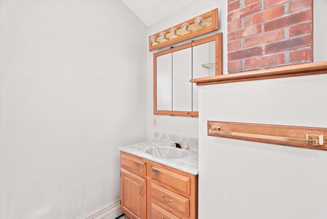 27 Malvern St, Waltham, MA 02451