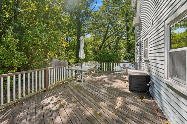 27 Malvern St, Waltham, MA 02451