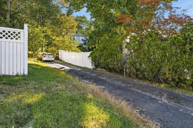 27 Malvern St, Waltham, MA 02451