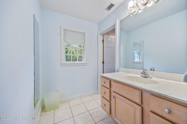 2102 Ladner Road NE, Palm Bay, FL 32907