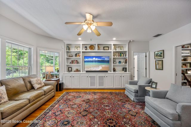 2102 Ladner Road NE, Palm Bay, FL 32907