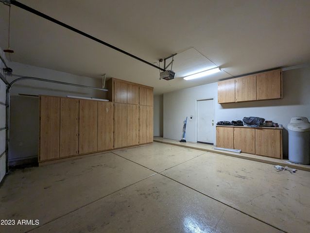 5794 W GOLDEN Lane, Glendale, AZ 85302