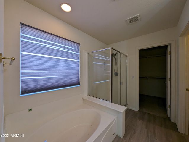 5794 W GOLDEN Lane, Glendale, AZ 85302