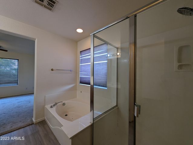 5794 W GOLDEN Lane, Glendale, AZ 85302