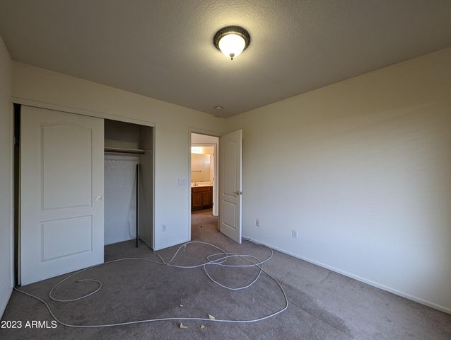 5794 W GOLDEN Lane, Glendale, AZ 85302
