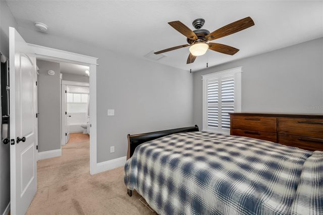 319 W GIDDENS AVENUE, Tampa, FL 33603