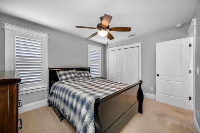 319 W GIDDENS AVENUE, Tampa, FL 33603