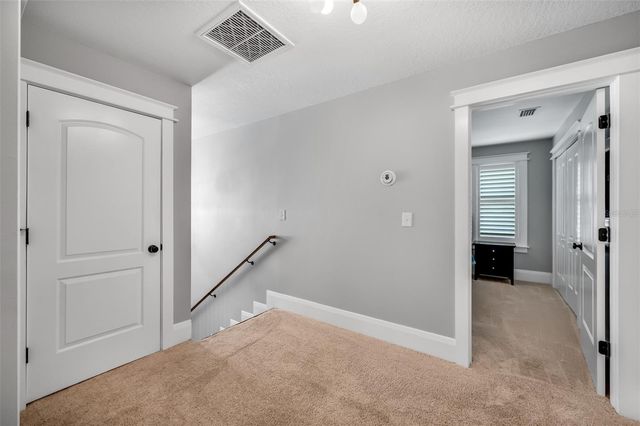 319 W GIDDENS AVENUE, Tampa, FL 33603