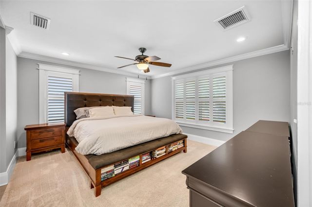 319 W GIDDENS AVENUE, Tampa, FL 33603