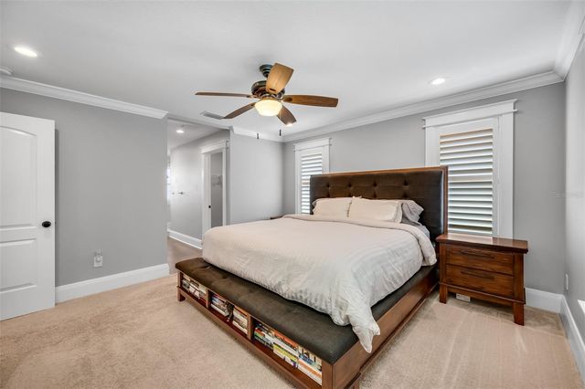 319 W GIDDENS AVENUE, Tampa, FL 33603