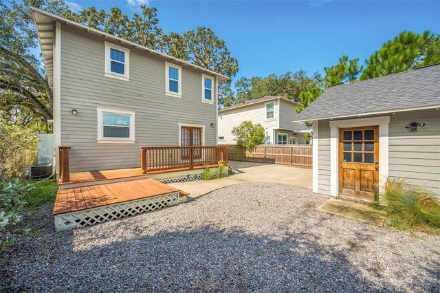 319 W GIDDENS AVENUE, Tampa, FL 33603