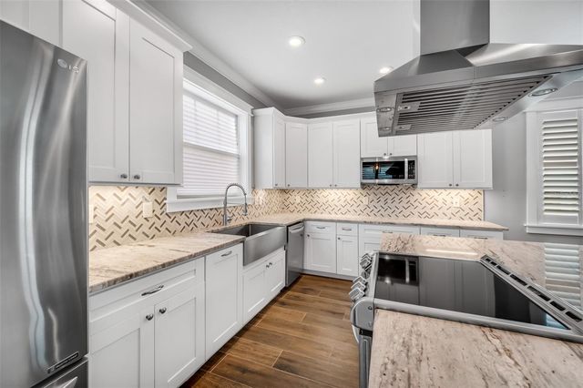 319 W GIDDENS AVENUE, Tampa, FL 33603