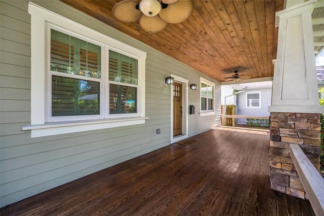 319 W GIDDENS AVENUE, Tampa, FL 33603