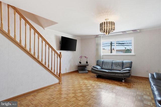 736 SELMER RD, Philadelphia, PA 19116