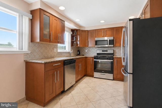 736 SELMER RD, Philadelphia, PA 19116
