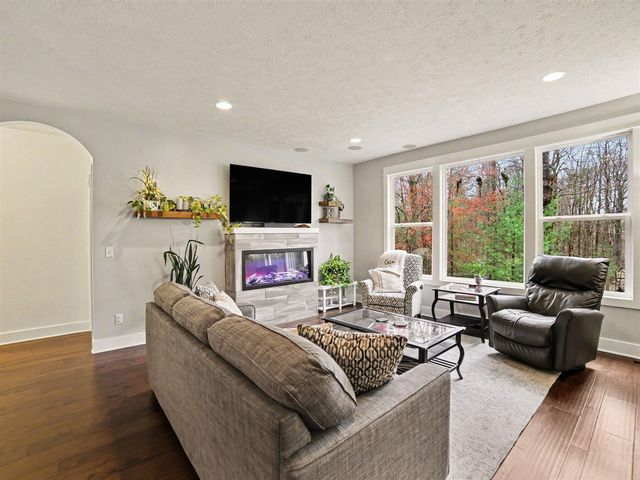 6837 Westshire Drive, Norton Shores, MI 49444