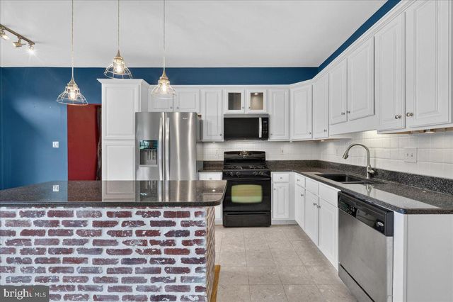 266 LONGLEAF DR, Blandon, PA 19510