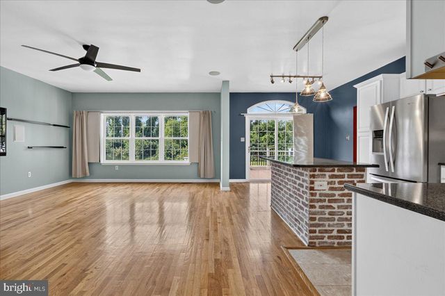 266 LONGLEAF DR, Blandon, PA 19510