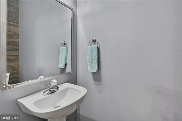 266 LONGLEAF DR, Blandon, PA 19510