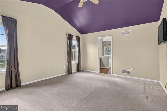 266 LONGLEAF DR, Blandon, PA 19510