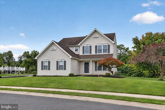 266 LONGLEAF DR, Blandon, PA 19510