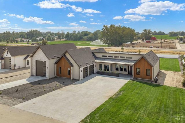 24821 Ardmore Ct, Caldwell, ID 83607