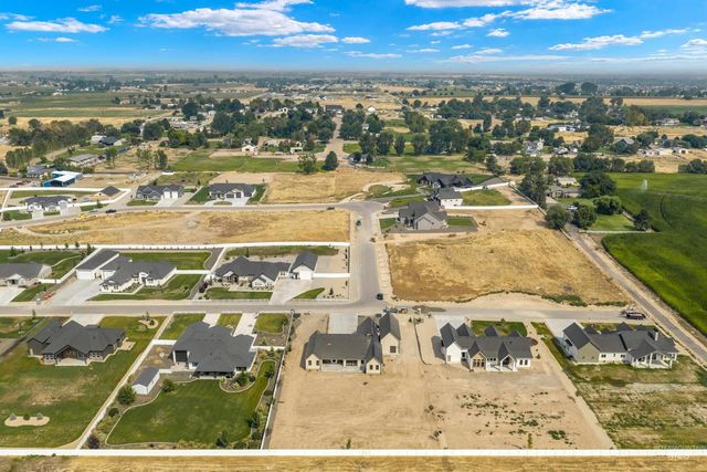 24821 Ardmore Ct, Caldwell, ID 83607