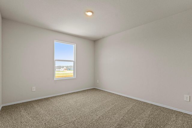 2117 Windflower LN, Luling, TX 78648