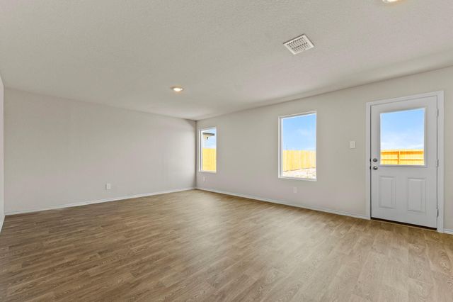 2117 Windflower LN, Luling, TX 78648