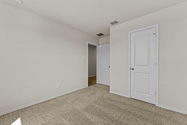 2117 Windflower LN, Luling, TX 78648